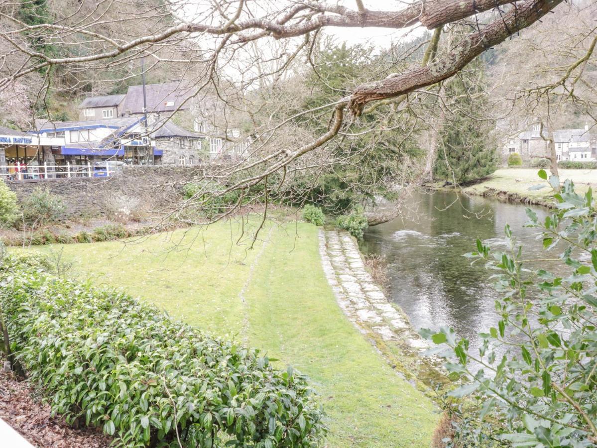 Holiday home Dolwen